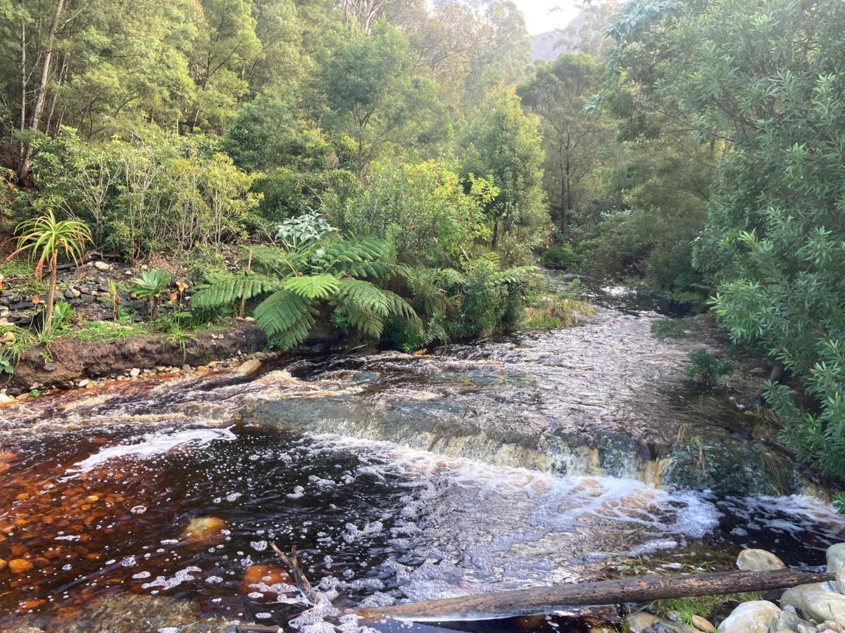 A Riverbed Guesthouse สเวลเลนดาม ภายนอก รูปภาพ